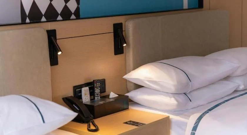 Bed in City Comfort Inn Changsha Yuelu Mountain Orange Island Head