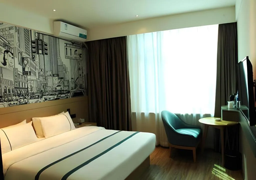 Bed in City Comfort Inn Changsha Yuelu Mountain Orange Island Head