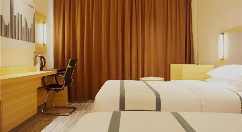 Bed in City Comfort Inn Zhanjiang South Zhenchuan Avenue