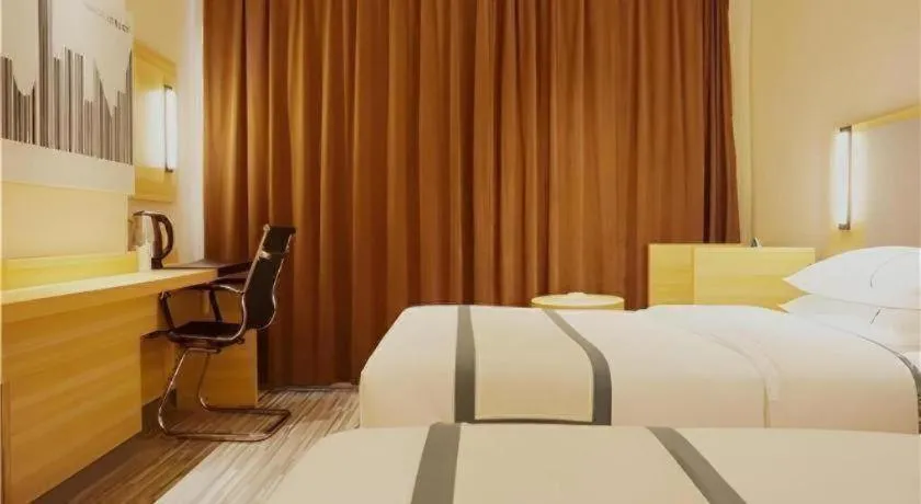 Bed in City Comfort Inn Zhanjiang South Zhenchuan Avenue