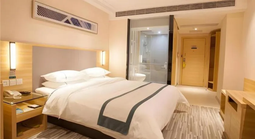Bed in City Comfort Inn Zhanjiang South Zhenchuan Avenue