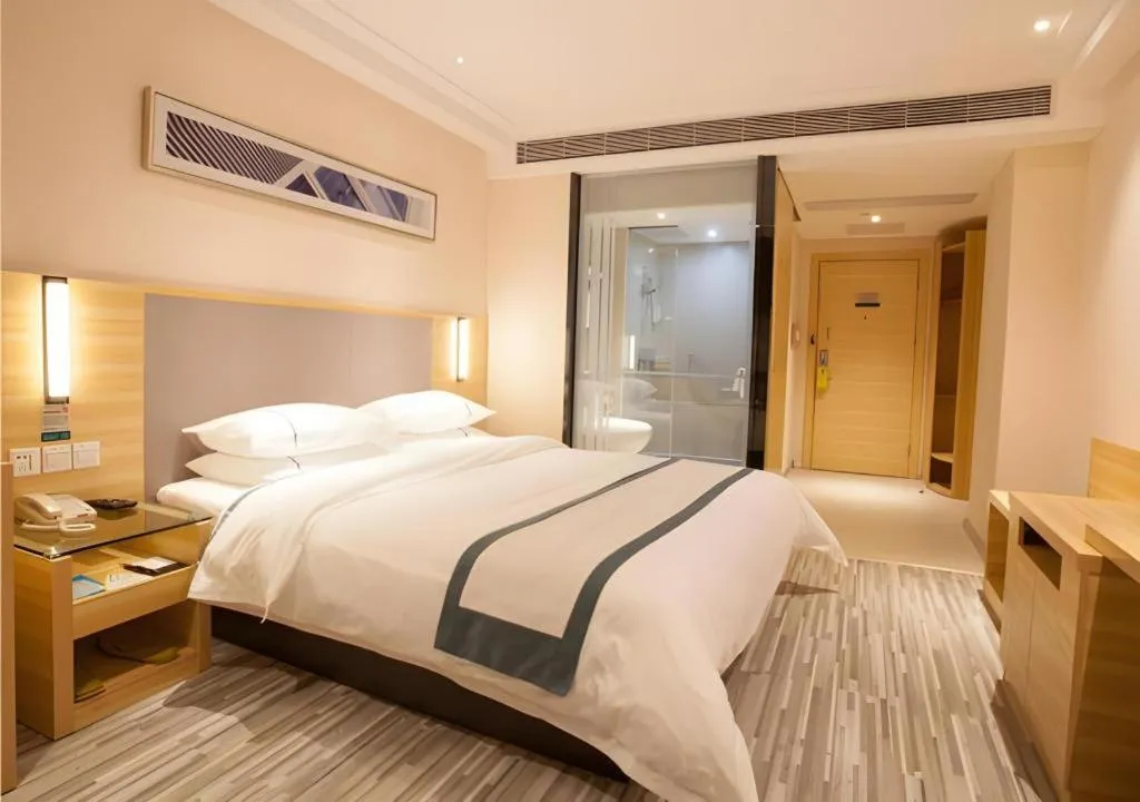 Bed in City Comfort Inn Zhanjiang South Zhenchuan Avenue