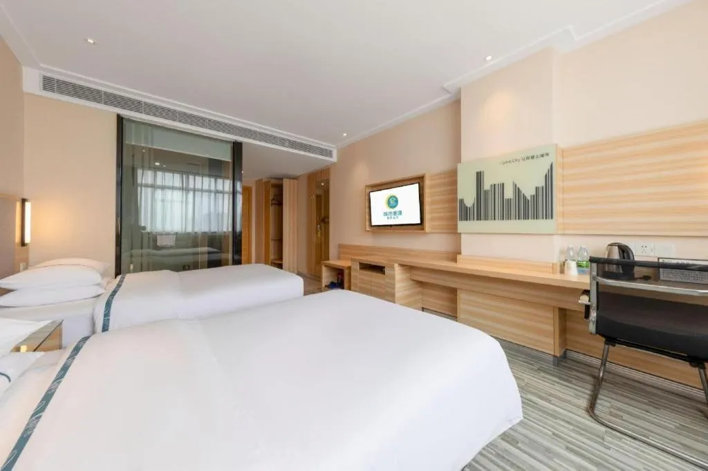 Bed in City Comfort Inn Zhanjiang South Zhenchuan Avenue