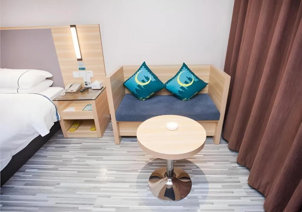 Bed in City Comfort Inn Zhanjiang South Zhenchuan Avenue