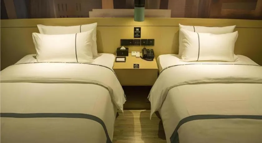 Bed in City Comfort Inn Nanning Xiangsi Lake Gaoxin Avenue