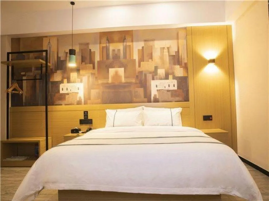 Bed in City Comfort Inn Maoming Xinyi Donghuicheng