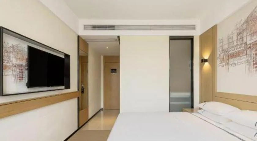 Bed in City Comfort Inn Zhongshan Banfu