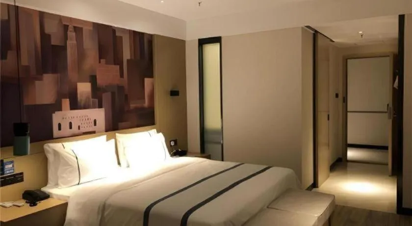 Bed in City Comfort Inn Zhongshan Banfu