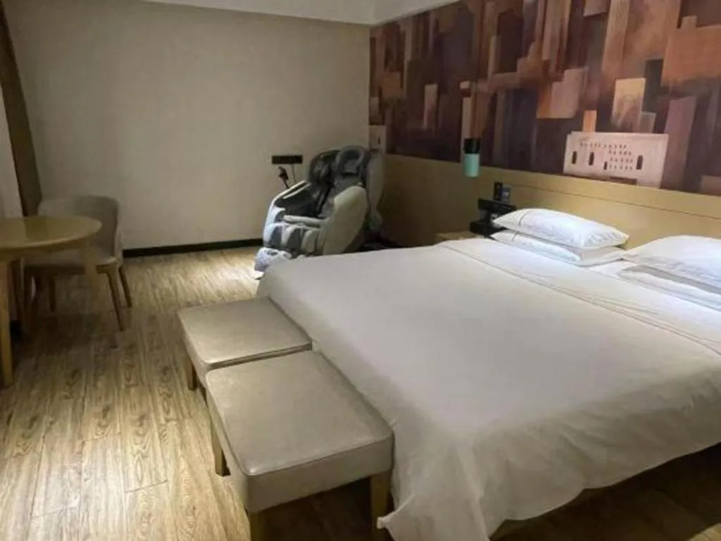 Bed in City Comfort Inn Zhongshan Banfu