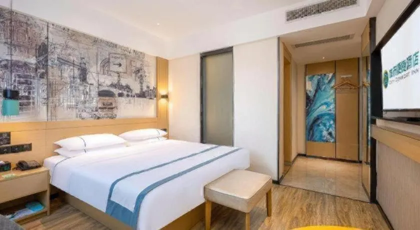 Bed in City Comfort Inn Dongfang Donghai Road Gymnasium Municipal Government