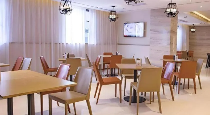 City Comfort Inn Dongfang Donghai Road Gymnasium Municipal Government