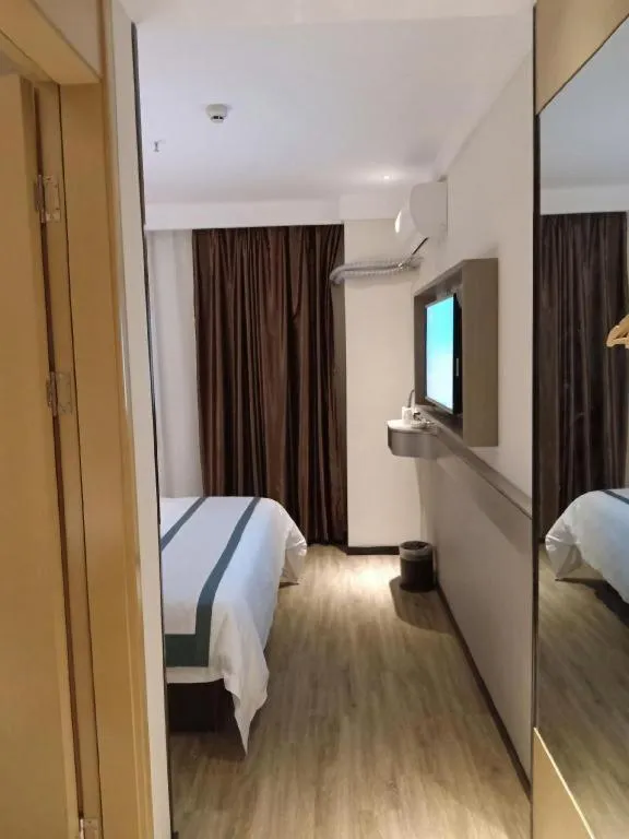 Bed in City Comfort Inn Ezhou Hengda