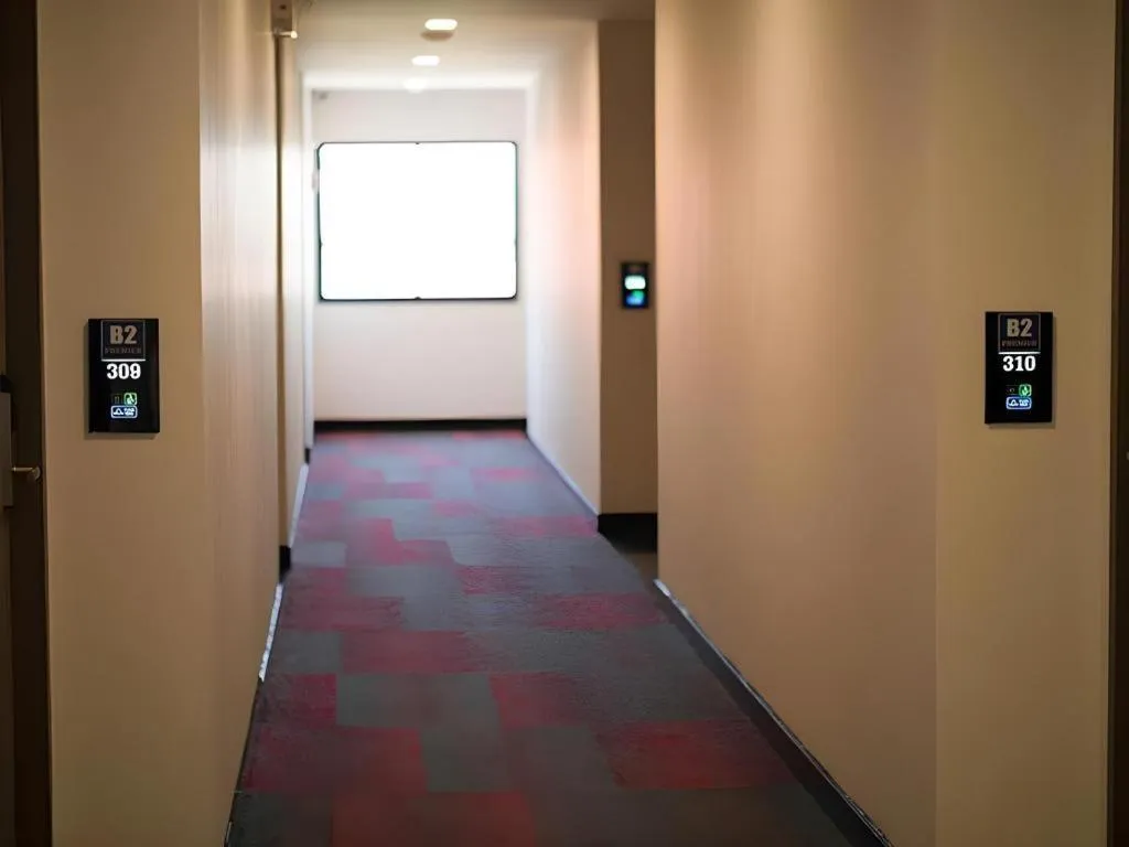 B2 Amata Nakorn Premier Hotel