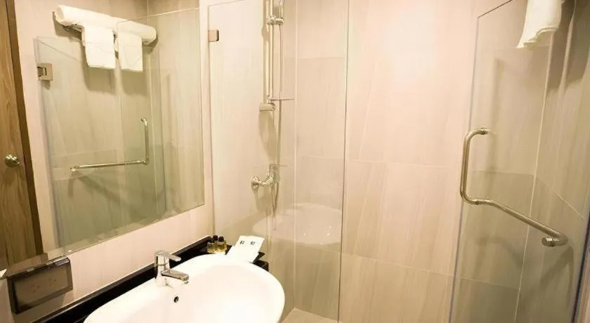 B2 Amata Nakorn Premier Hotel