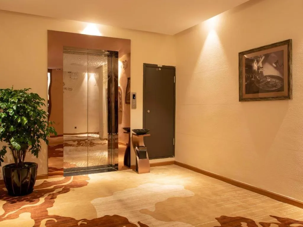 James Joyce Coffetel· Wuhan Wangjiawan Taojialing Metro Station