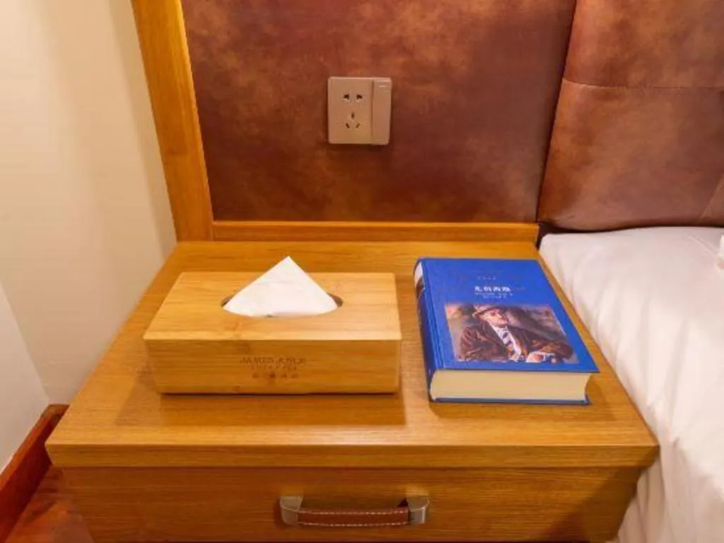 Bed in James Joyce Coffetel· Ji'Nan Changqing District Government Jingshi Xi Road