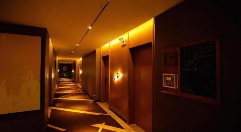 IU Hotels· Xincheng Haibing University Store