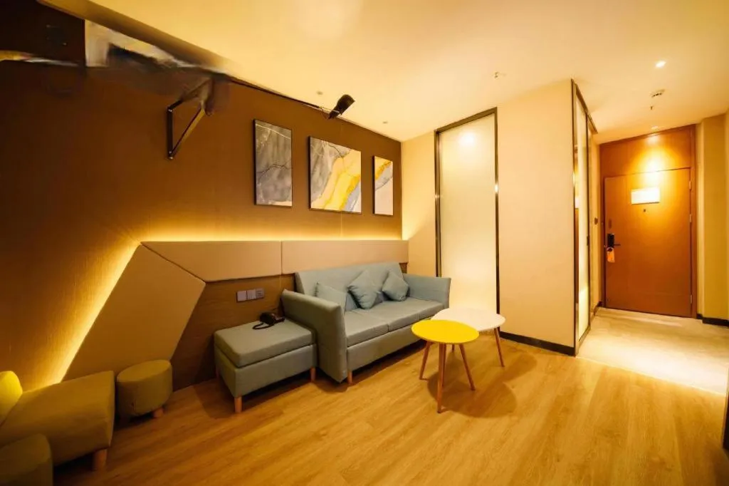 IU Hotels· Xincheng Haibing University Store