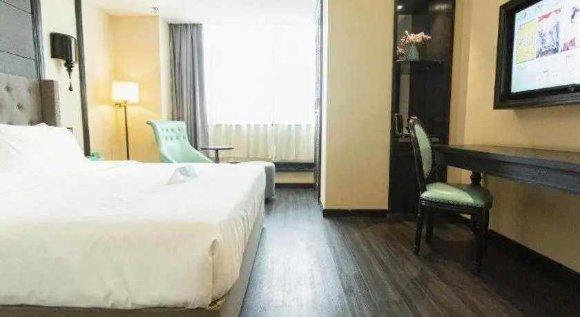 Bed in Xana Hotelle· Wulumuqi High Speed Railway Station Baonengcheng