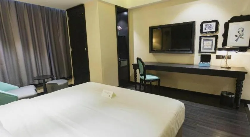 Bed in Xana Hotelle· Wulumuqi High Speed Railway Station Baonengcheng