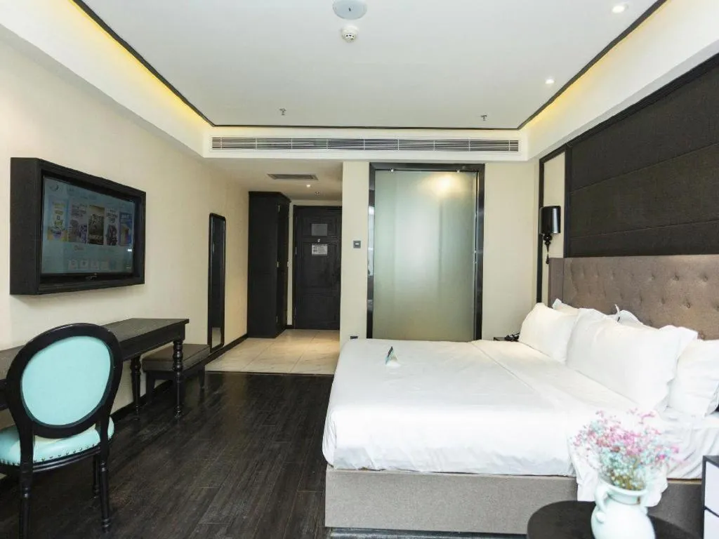 Bed in Xana Hotelle· Wulumuqi High Speed Railway Station Baonengcheng