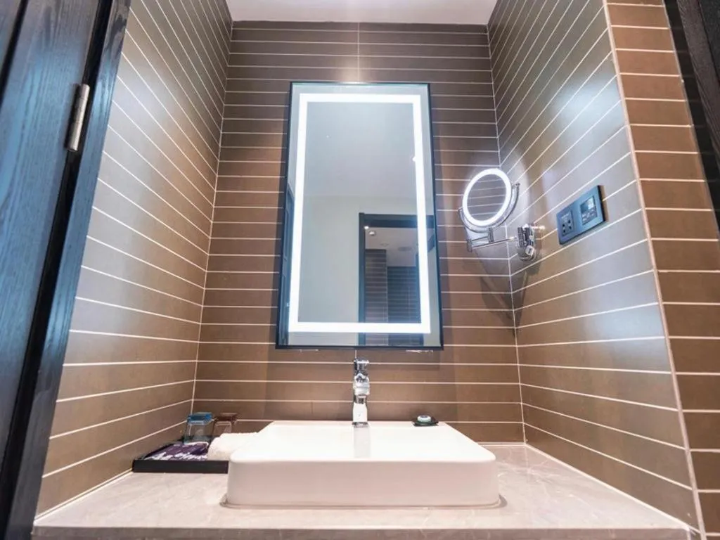 Xana Hotelle· Wulumuqi High Speed Railway Station Baonengcheng