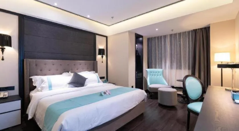 Bed in Xana Hotelle· Wulumuqi High Speed Railway Station Baonengcheng