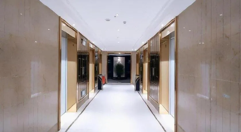 Xana Hotelle· Wulumuqi High Speed Railway Station Baonengcheng