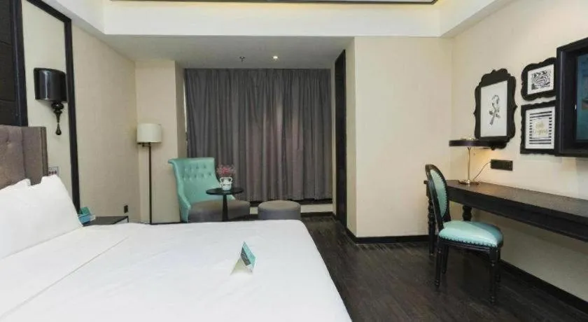 Bed in Xana Hotelle· Wulumuqi High Speed Railway Station Baonengcheng