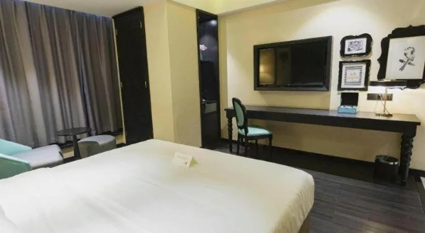 Bed in Xana Hotelle· Wulumuqi High Speed Railway Station Baonengcheng