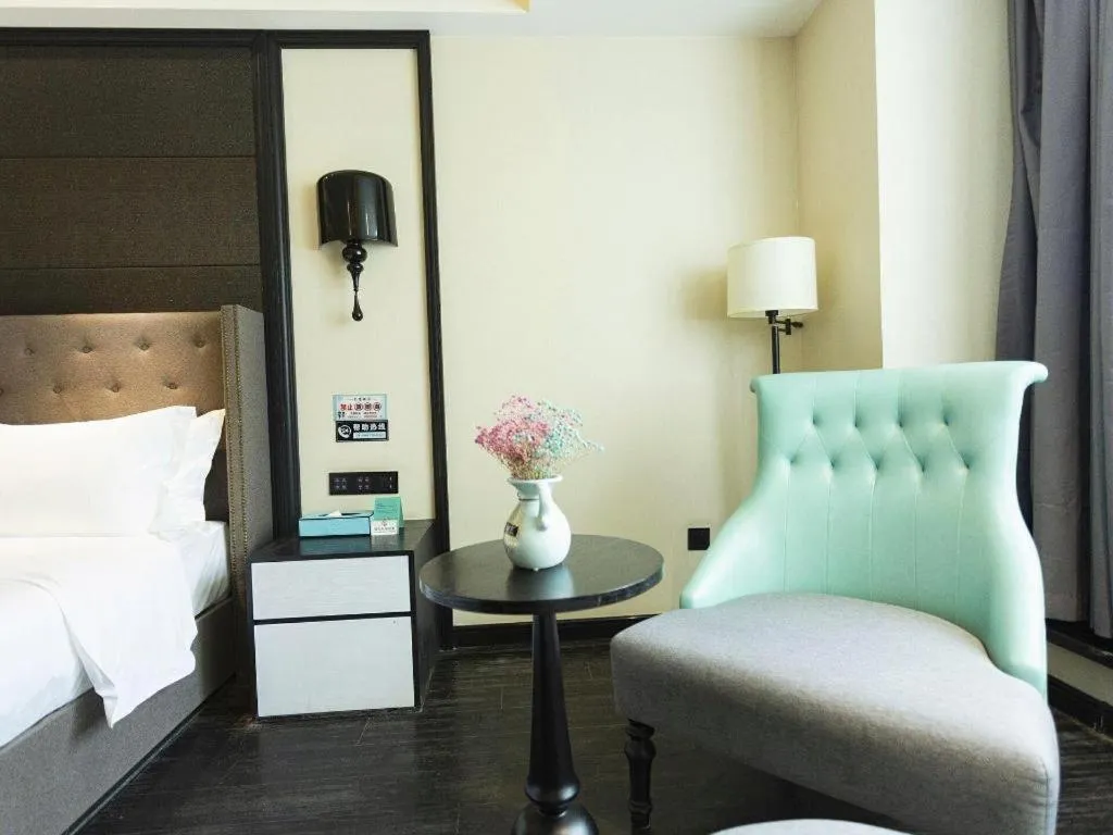 Bed in Xana Hotelle· Wulumuqi High Speed Railway Station Baonengcheng