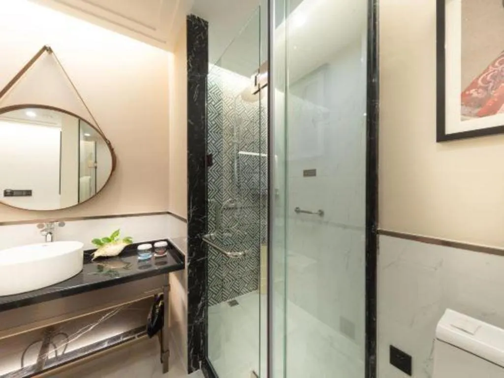 Jinjiang Metropolo Haikou East High Speed Railway Station Normal University