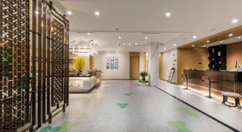 Jinjiang Metropolo Haikou East High Speed Railway Station Normal University