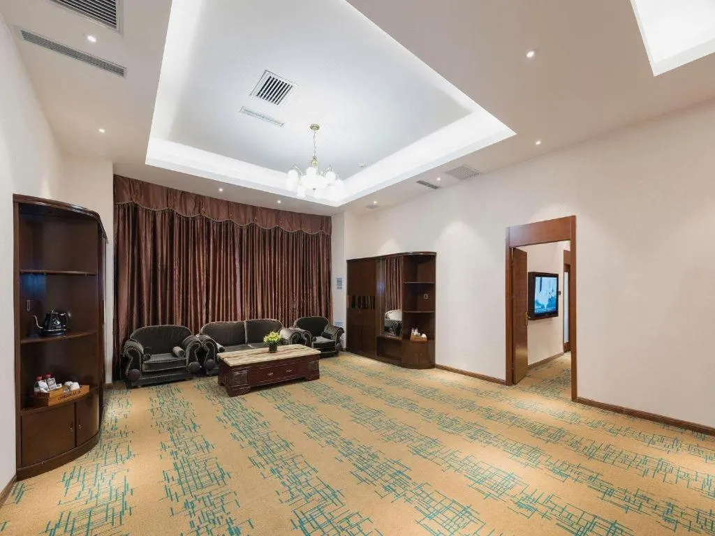 James Joyce Coffetel· Tianjin Olympic Center Lingbin Road Metro Station