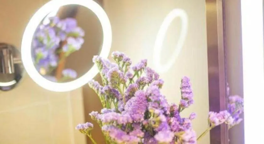 Lavande Hotels· Jingzhou Jianli