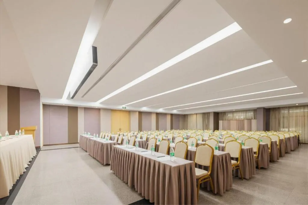 Lavande Hotels· Jingzhou Jianli