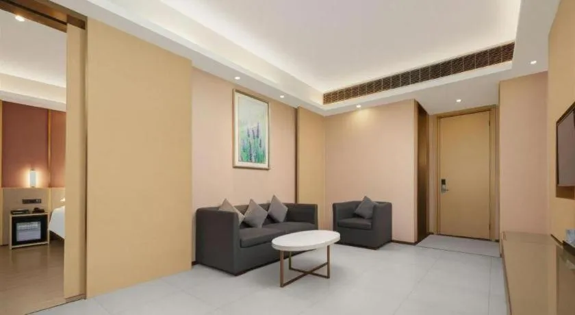 Lavande Hotels· Jingzhou Jianli