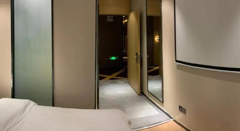 Bed in IU Hotels· Tianjin Houtai Chengjian University Haitai Industrial Park