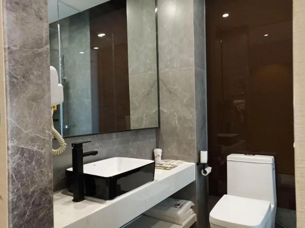 IU Hotels· Tianjin Houtai Chengjian University Haitai Industrial Park