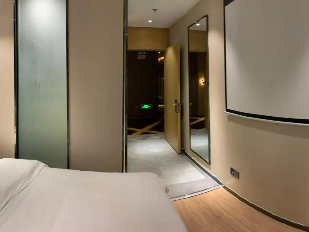 Bed in IU Hotels· Tianjin Houtai Chengjian University Haitai Industrial Park