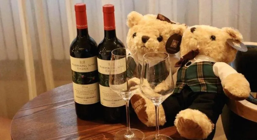 James Joyce Coffetel Shijiazhuang the Mixc Jinyuan Tower Airport Bus