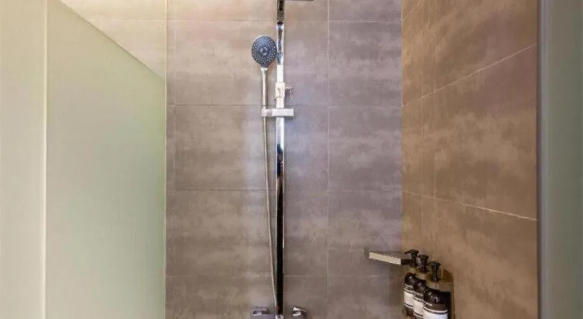 James Joyce Coffetel Shijiazhuang the Mixc Jinyuan Tower Airport Bus