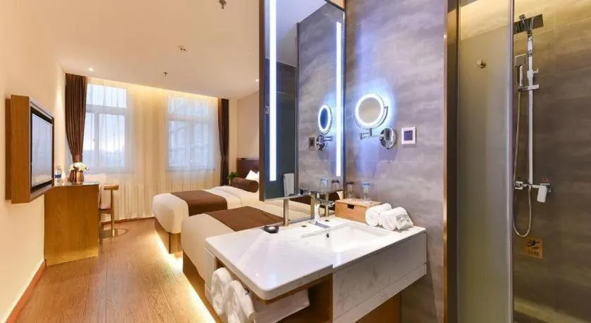 James Joyce Coffetel Shijiazhuang the Mixc Jinyuan Tower Airport Bus