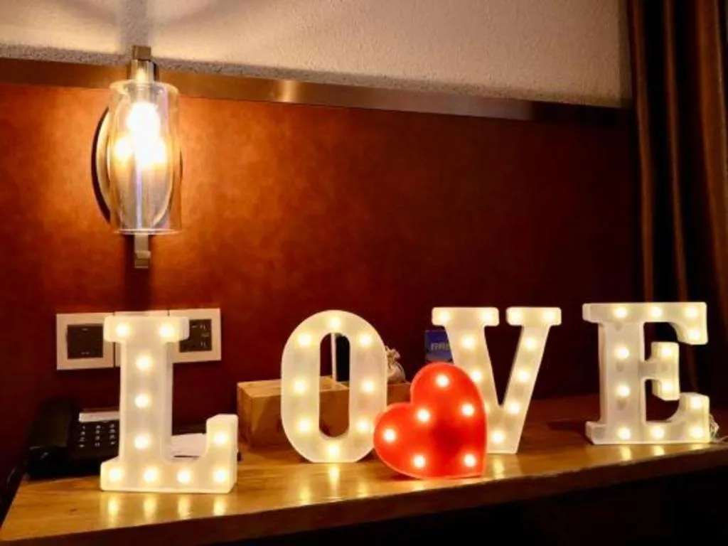 James Joyce Coffetel Shijiazhuang the Mixc Jinyuan Tower Airport Bus