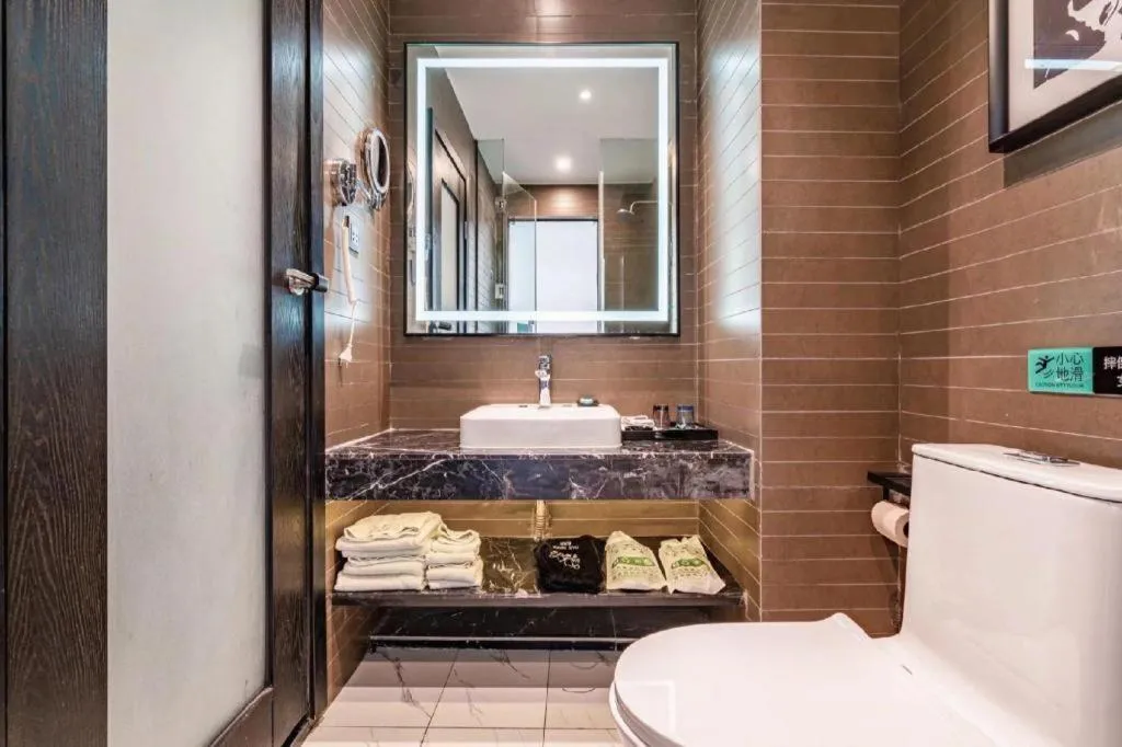 Xana Hotelle Luzhou High-Speed Railway Station Trading Market Passenger Terminal