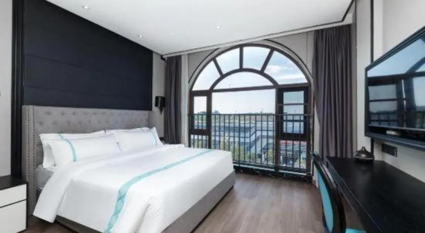 Bed in Xana Hotelle Luzhou High-Speed Railway Station Trading Market Passenger Terminal