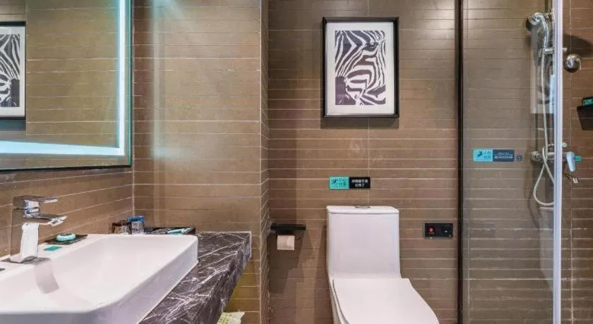 Xana Hotelle Luzhou High-Speed Railway Station Trading Market Passenger Terminal