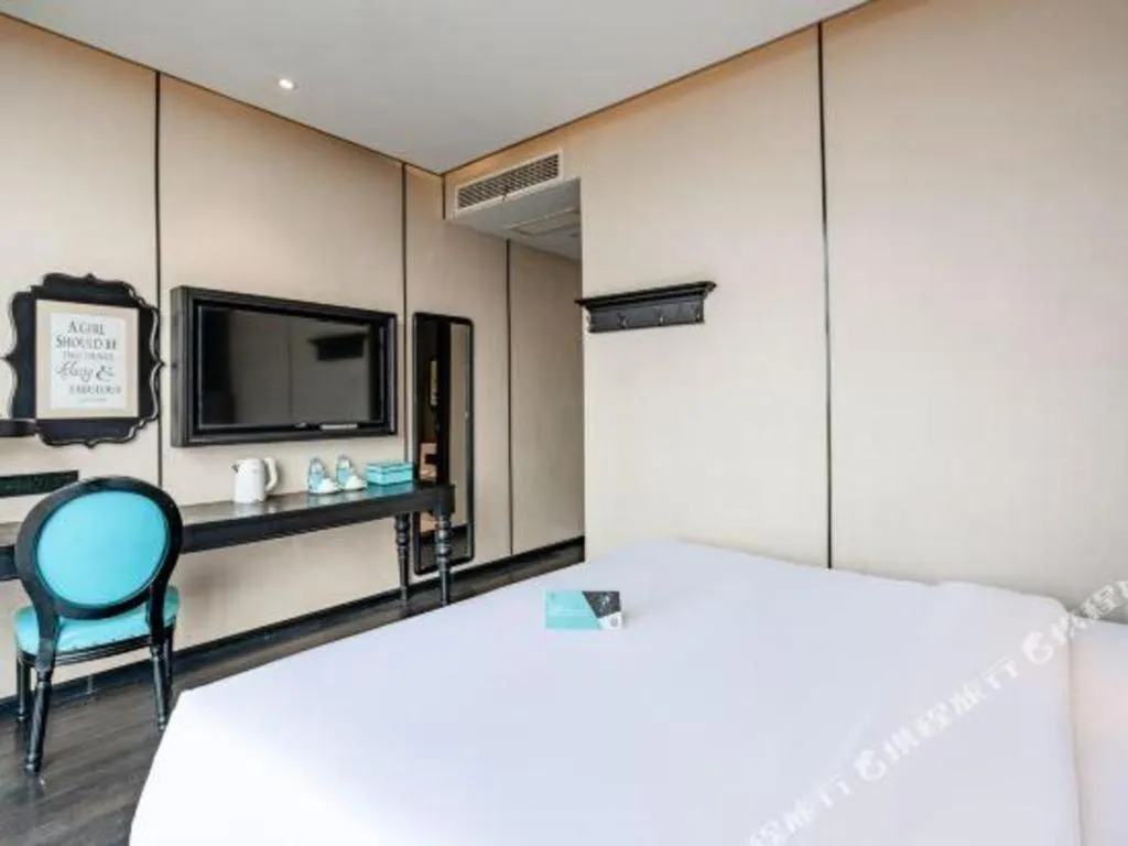 Bed in Xana Hotelle Luzhou High-Speed Railway Station Trading Market Passenger Terminal