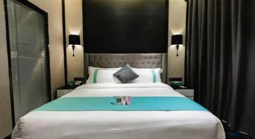 Bed in Xana Hotelle Luzhou High-Speed Railway Station Trading Market Passenger Terminal