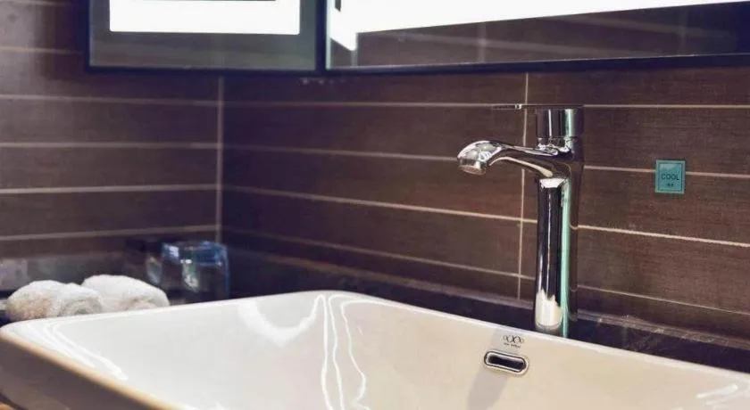 Xana Hotelle Luzhou High-Speed Railway Station Trading Market Passenger Terminal